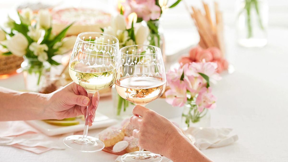 The Best Wines for Mother’s Day, Plus Wine Mom Gift Ideas